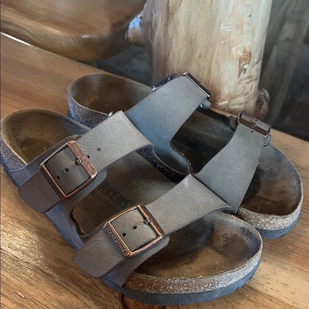 Birkenstock sandals size 35